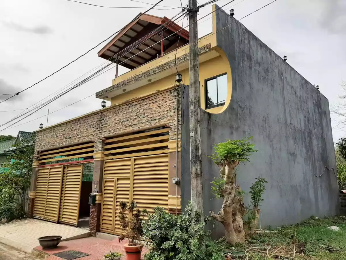 THREE STOREY 4 BEDROOMS 8 CAR GARAGE HOUSE & LOT INSIDE AN EXECUTIVE VILLAGE IN DASMA CAVITE NEAR SM DASMA - photo 5