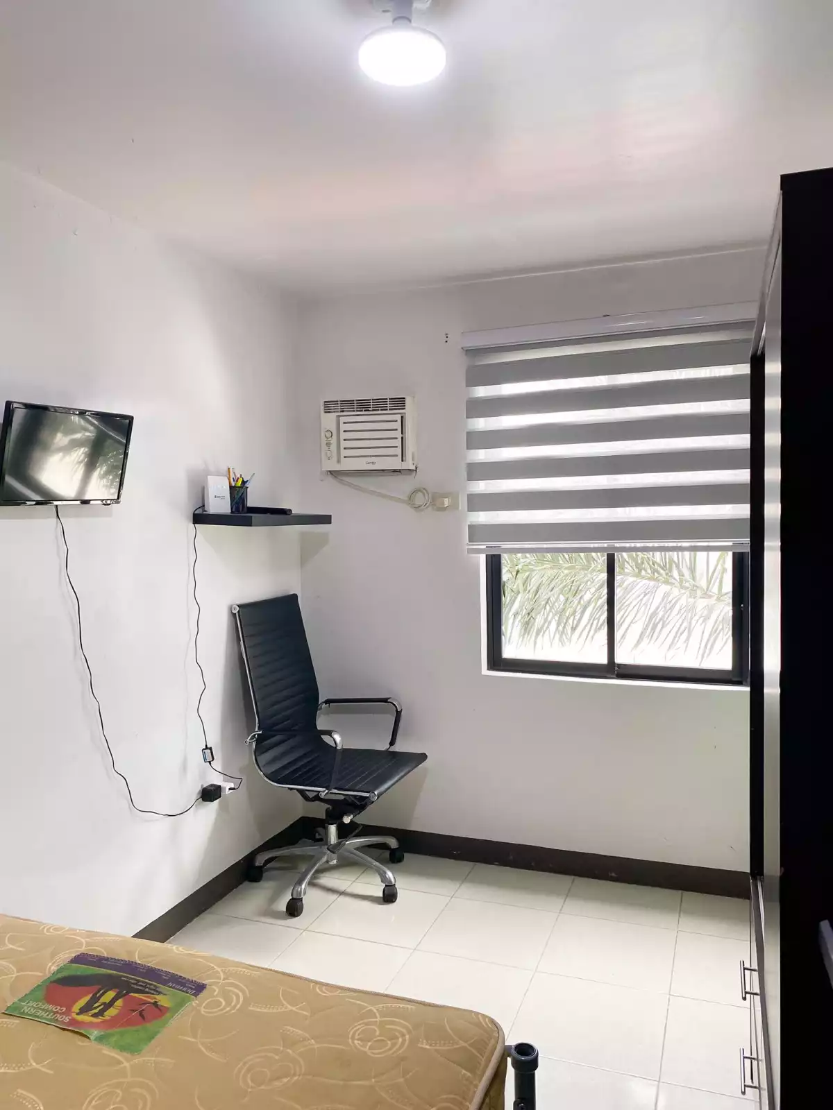 For Assume Furnished 2BR CONDO UNIT with Fully-paid Parking in Urban Deca - photo 3