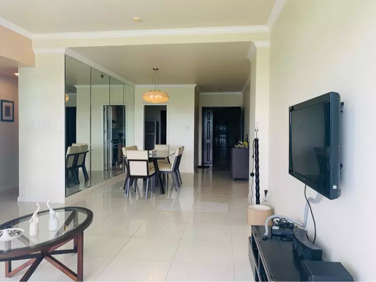 For Sale 3 Bedroom with 2 Parking City Lights Condominium — 3 Bedrooms in Apas, Cebu City, Cebu — Photo 6