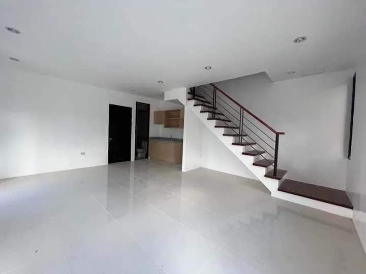 DUPLEX 3 BEDROOM HOUSE FOR ASSUME OR FOR SALE - photo 5