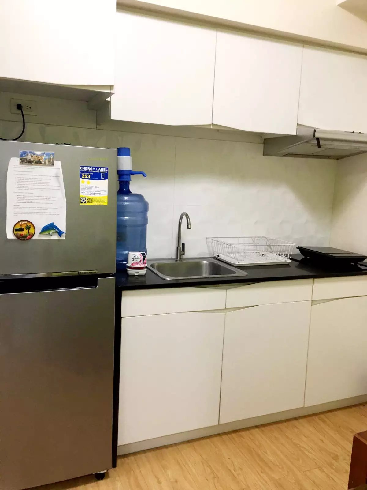 Fully Furnished 1 Bedroom For Rent! - photo 3