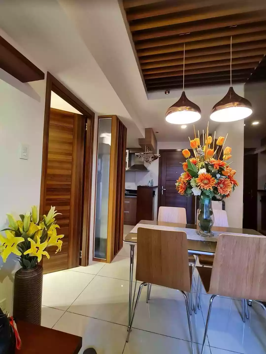 Open photo 11 of 11 — Horizons 101 fully furnished 1 bedroom with parking for sale
