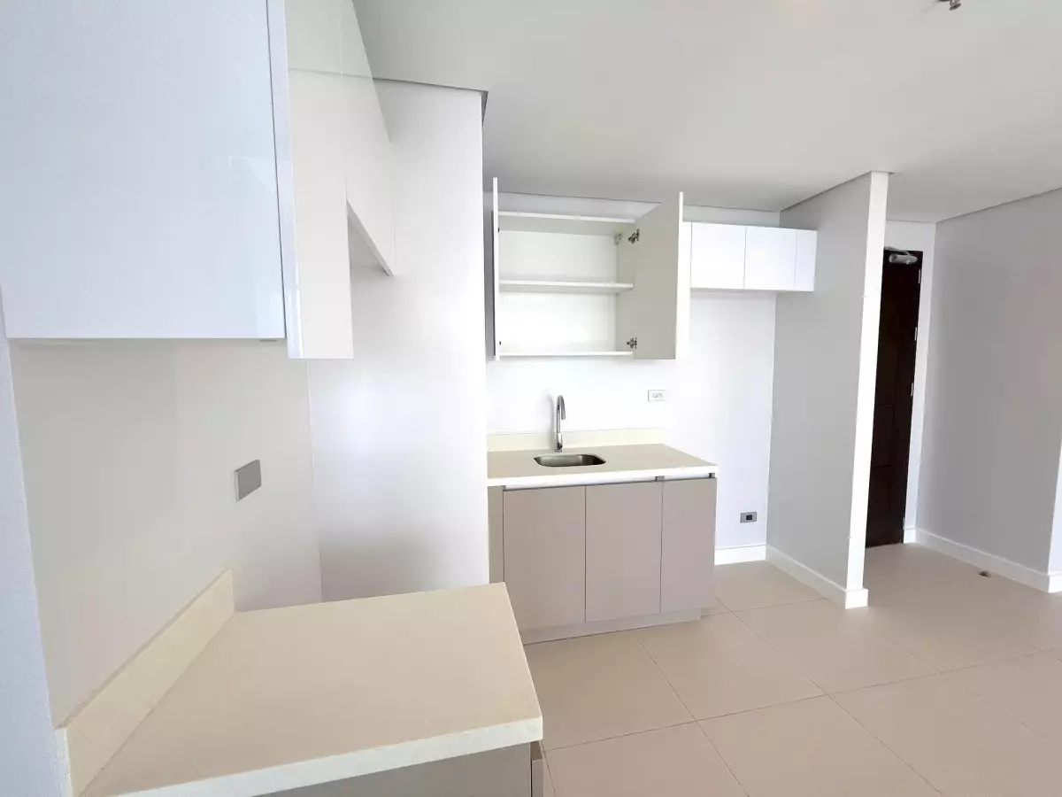 38 PARK AVENUE 1 Bedroom for SALE  - photo 2
