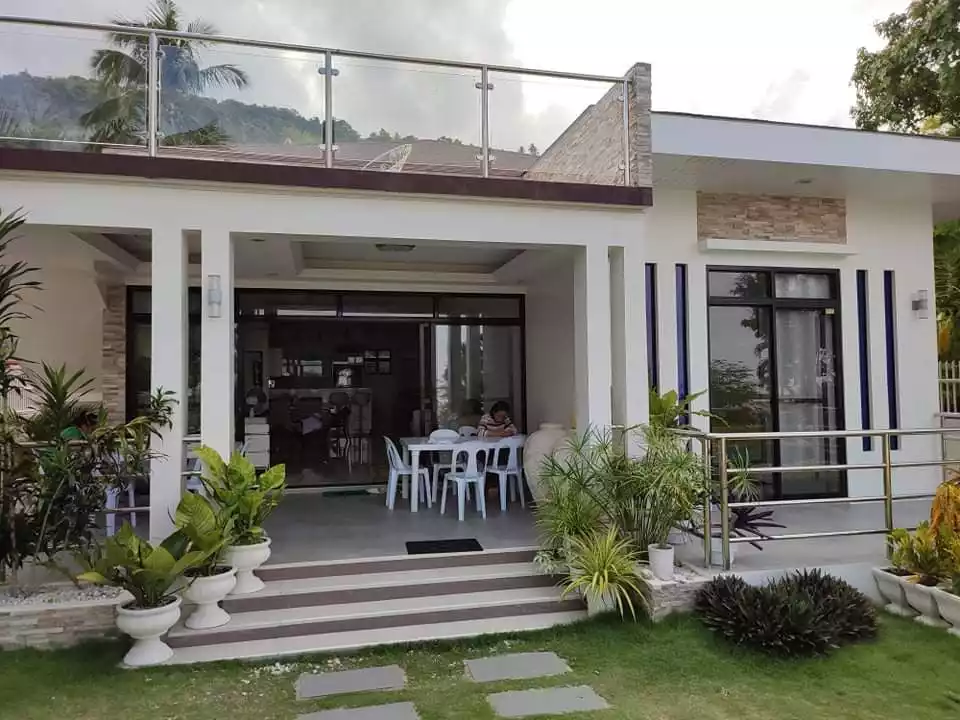 Beach House for Rent in Oslob — Beach House / Resort in Cebu, Philippines — Photo 3