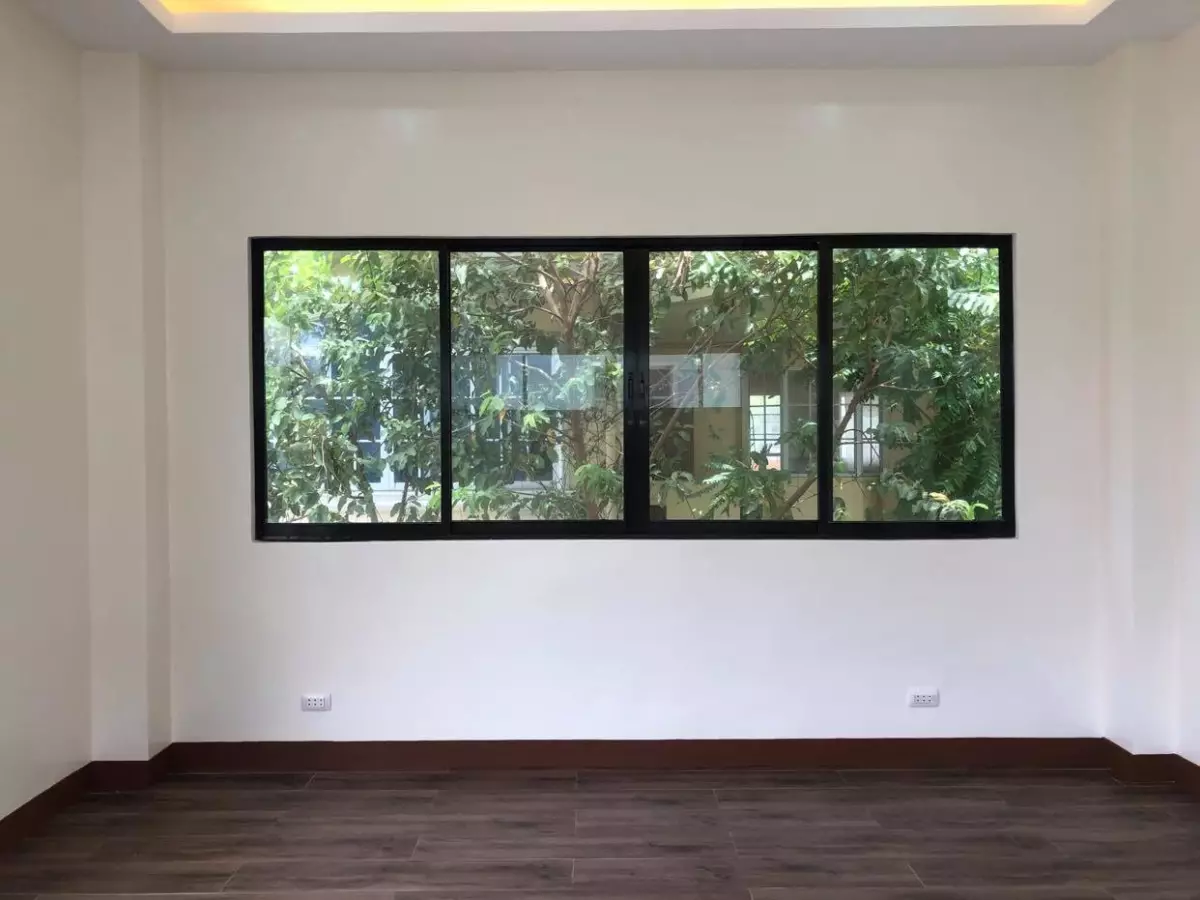 CORONA DEL MAR HOUSE & LOT FOR SALE