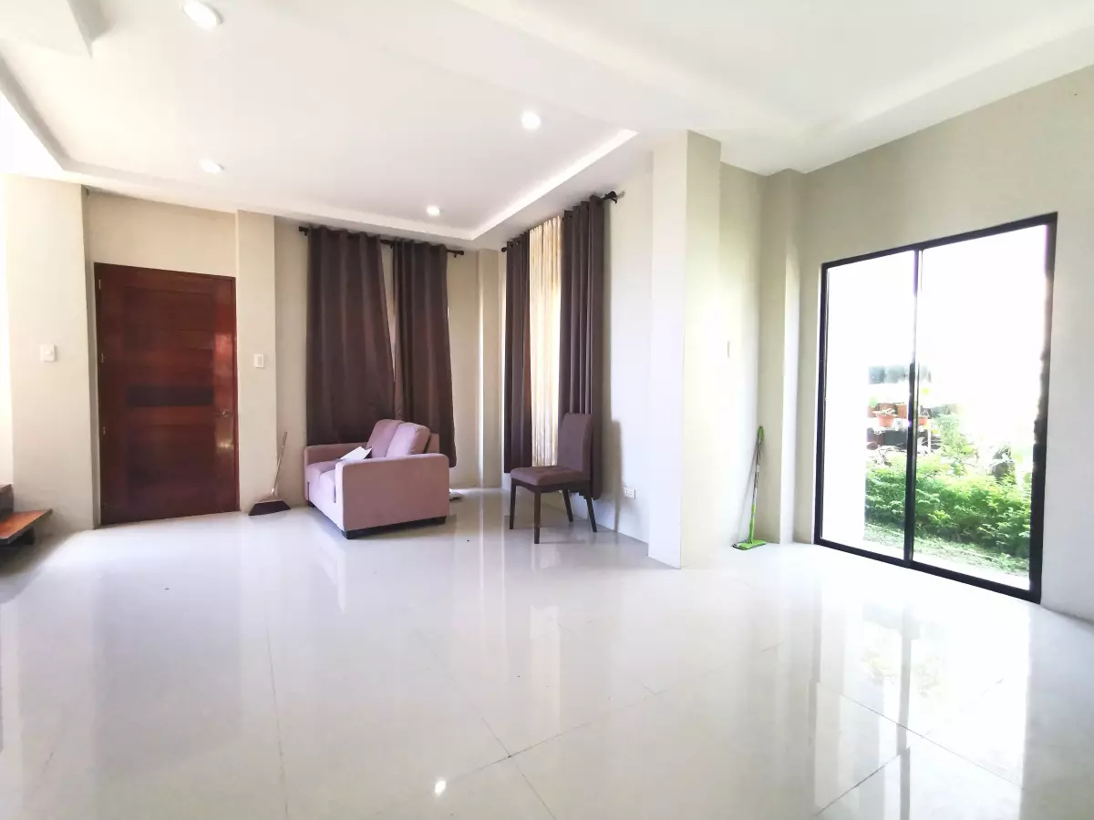 Single Detached House in Talisay City near SRP - photo 3