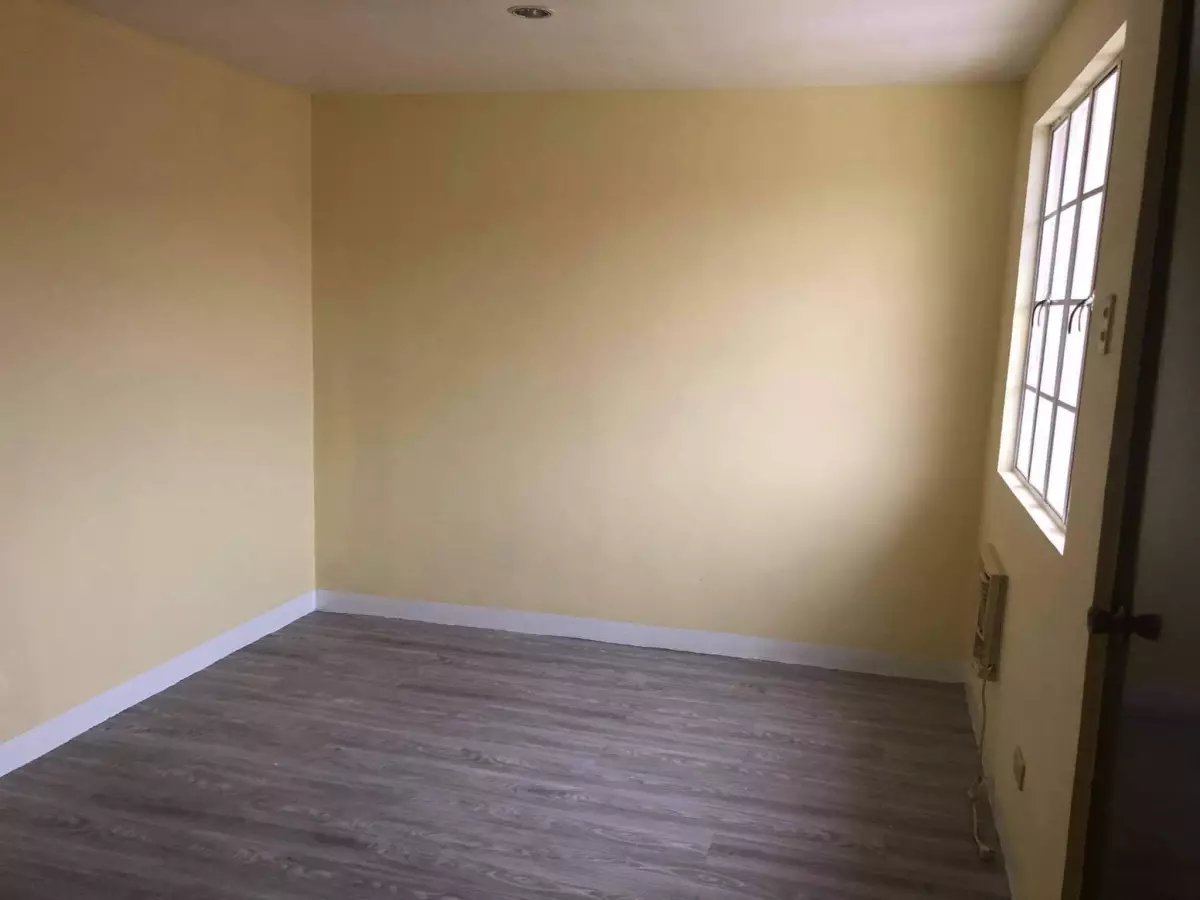 Open photo 11 of 20 — Beautiful 2-Storey Duplex For Sale