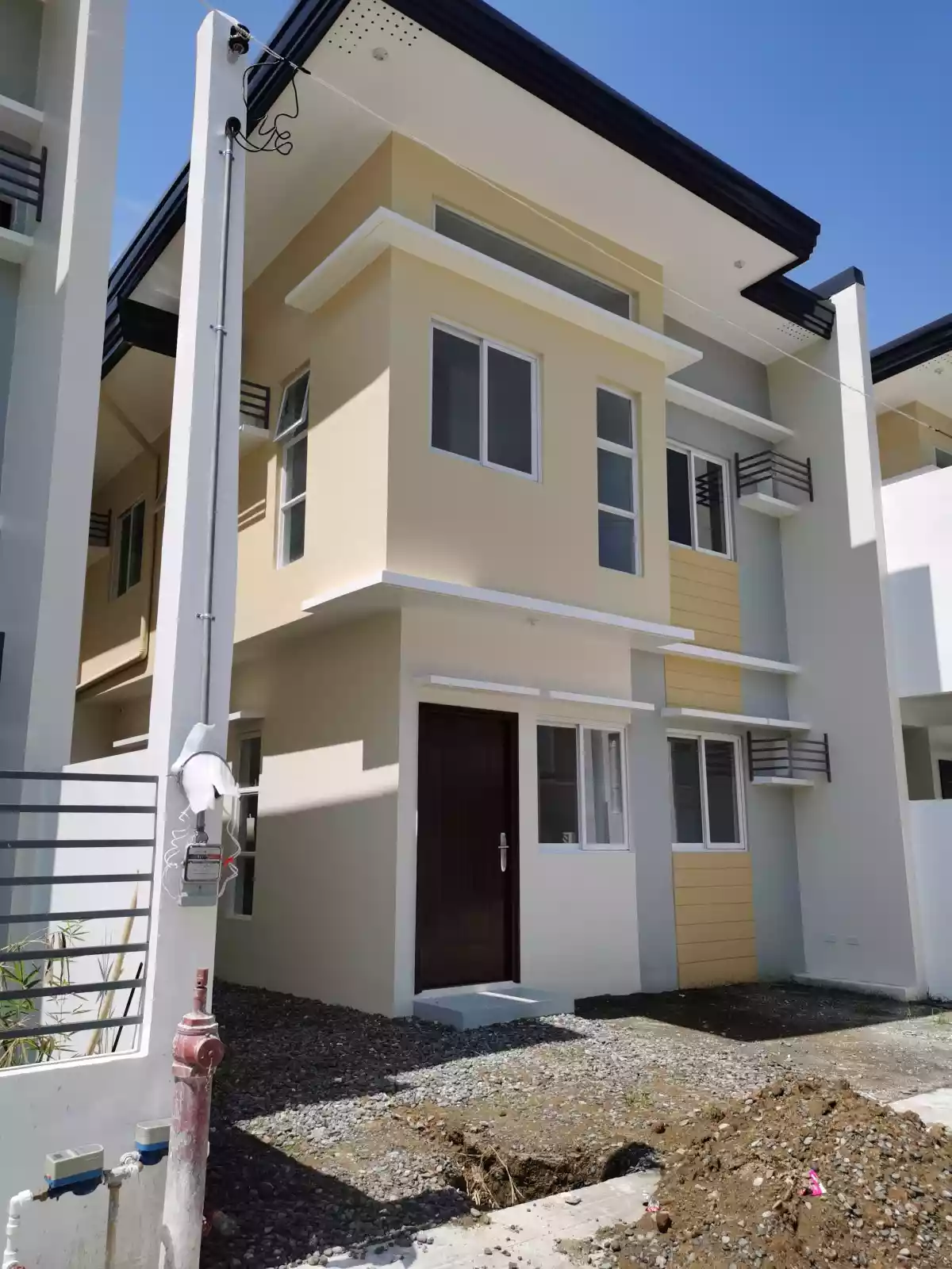 RUSH FOR SALE HOUSE AND LOT - photo 3