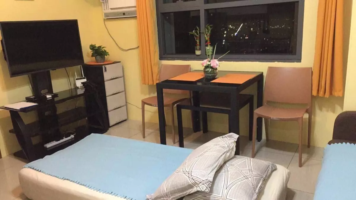 For SALE 1BR Corner Unit in Horizons - photo 5