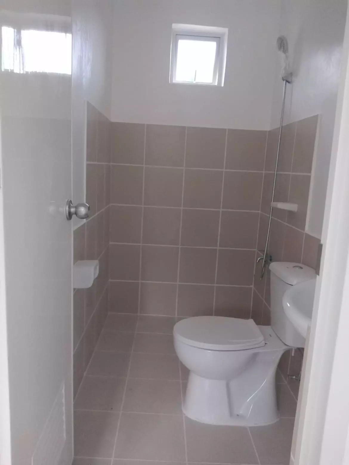 For assume house and lot single detached dana model type inside camella riverfront talamban pit-os cebu  - photo 5
