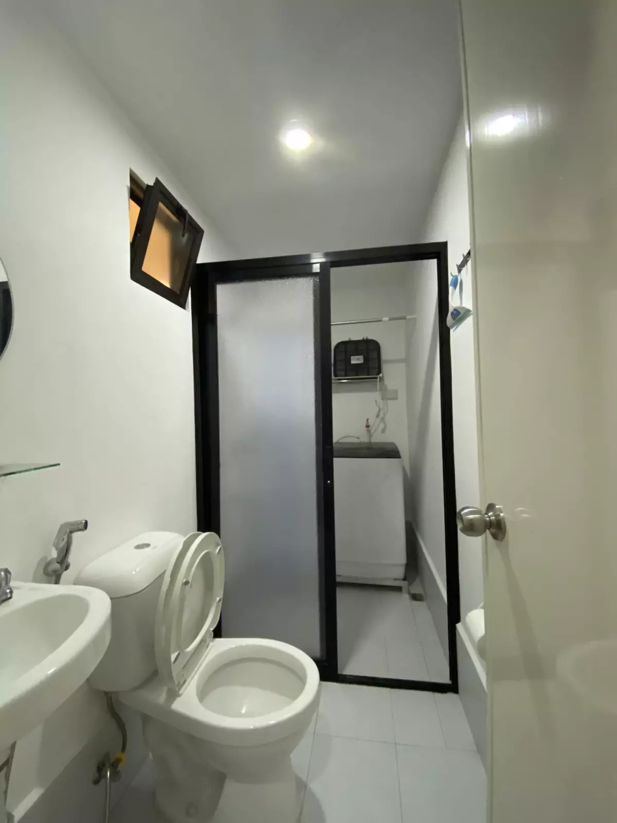 Open photo 19 of 21 — Royal oceancrest 1 bedroom condominium fully funished unit