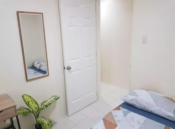 3 Storey House and Lot with Commercial Space - photo 5