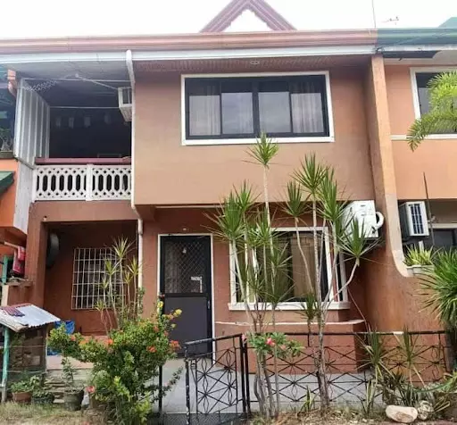 House and lot in Lapulapu — Townhouse in Purok Butterfly, Babag 1, Lapu-Lapu City — Photo 2