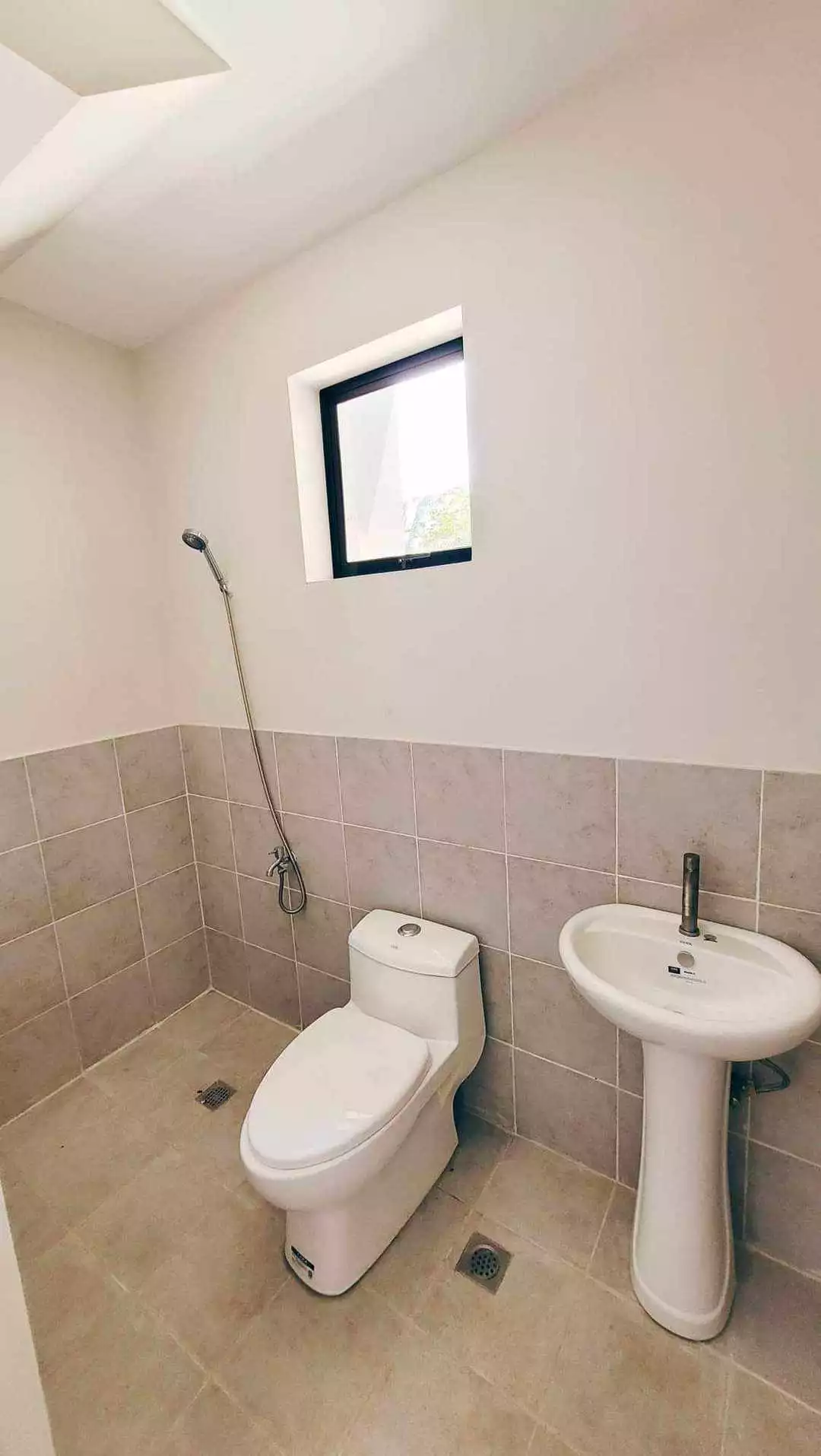 Open photo 12 of 13 — TWO-STOREY HOUSE FOR RENT