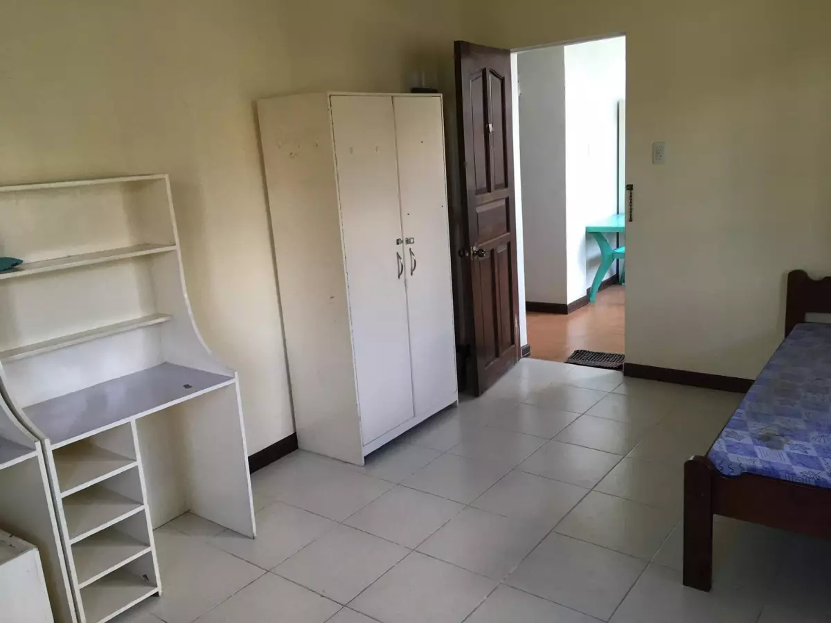 Dorm/Rooms 