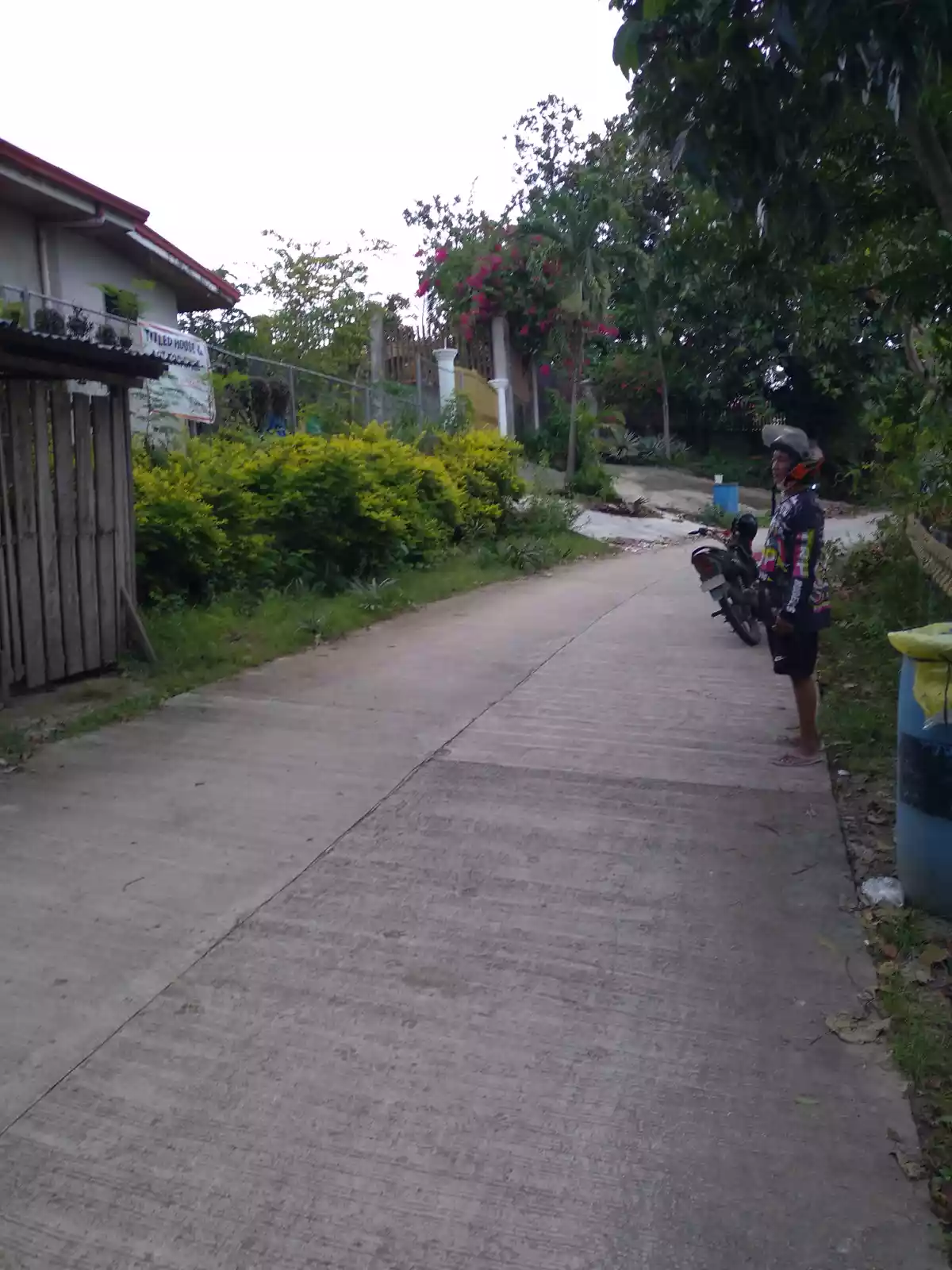 Consolacion House and Lot - photo 3