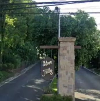 HOUSE FOR SALE IN SILVERHILLS SUBD NEAR BANILAD CEBU CITY — House and Lot in Cebu, Philippines — Photo 4