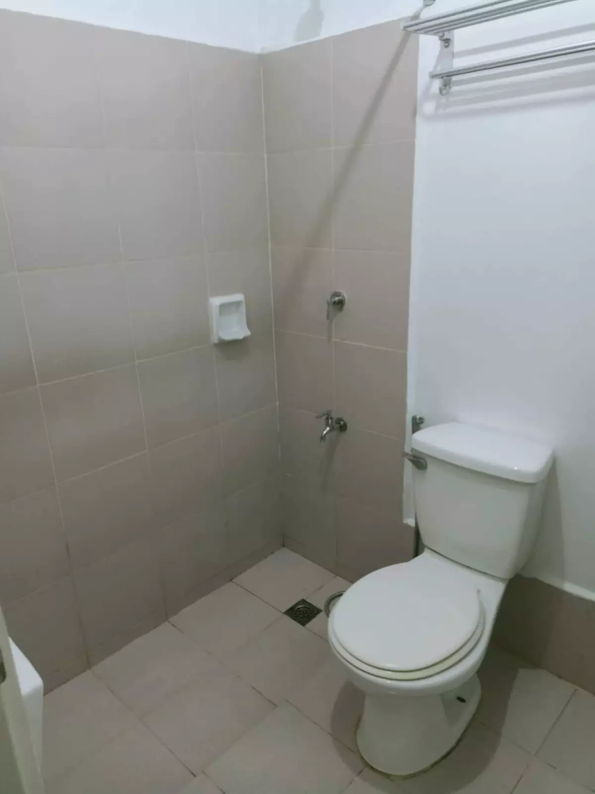 For rent single detached house inside subdivision  - photo 6