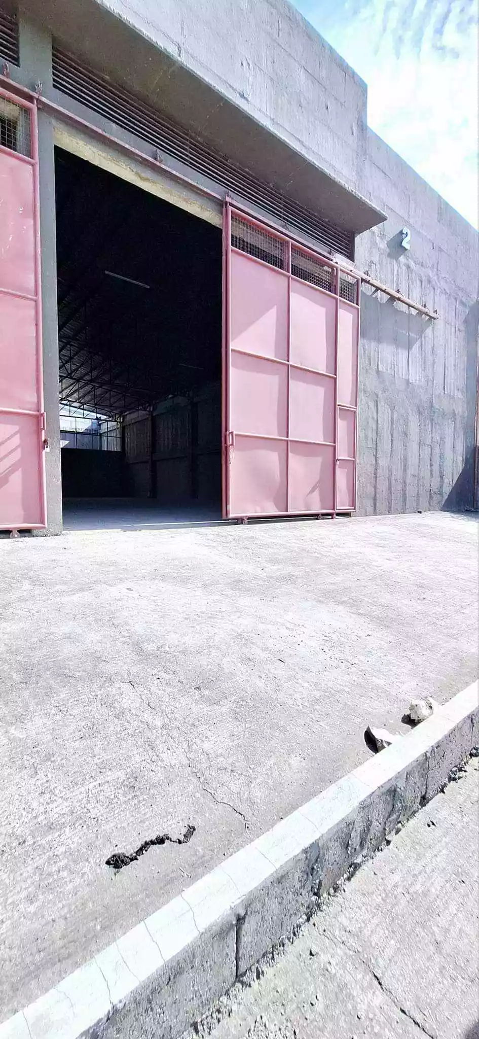 WAREHOUSE FOR RENT - photo 4