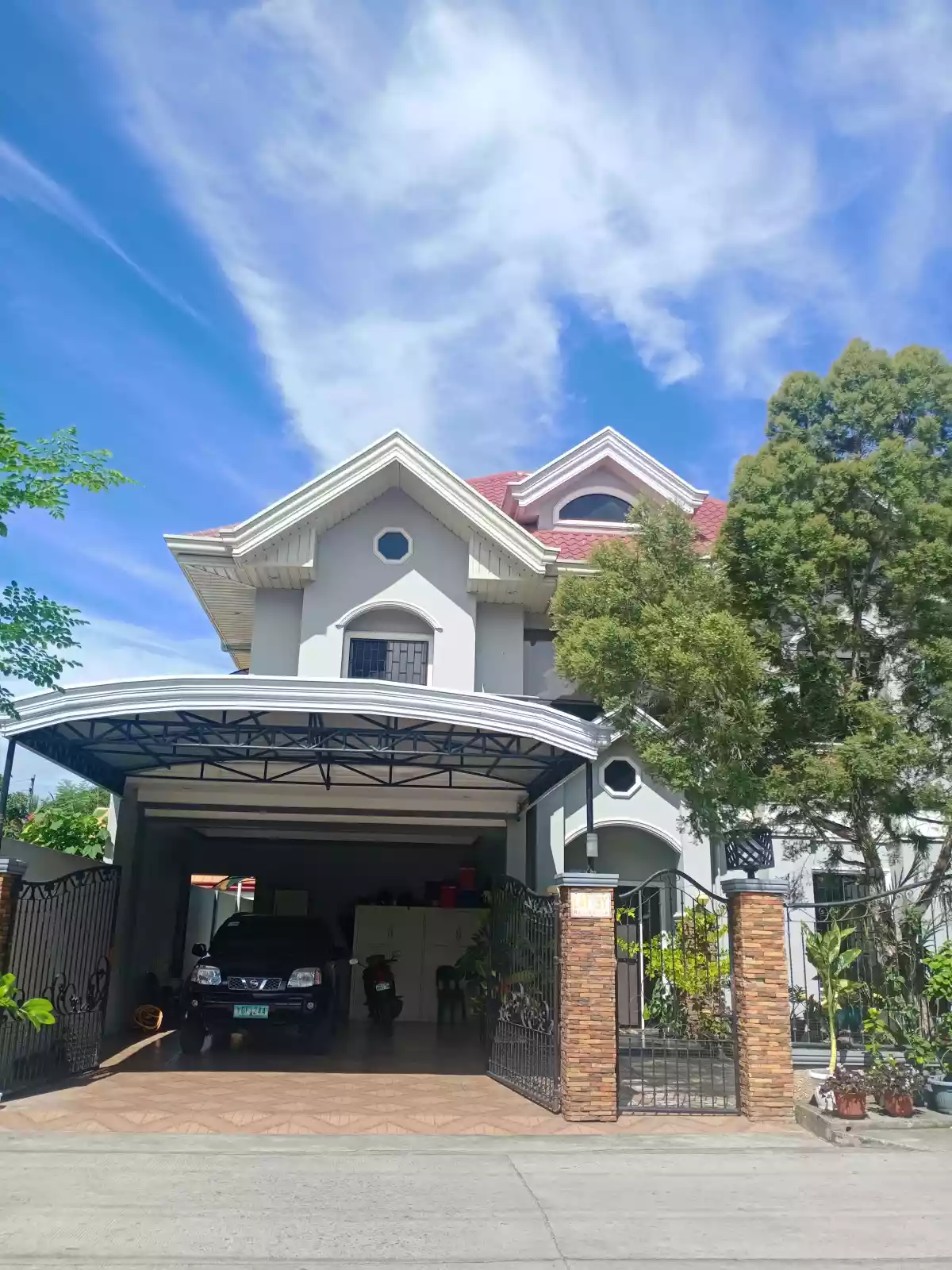 HOUSE AND LOT FOR SALE ðŸ˜ï¸