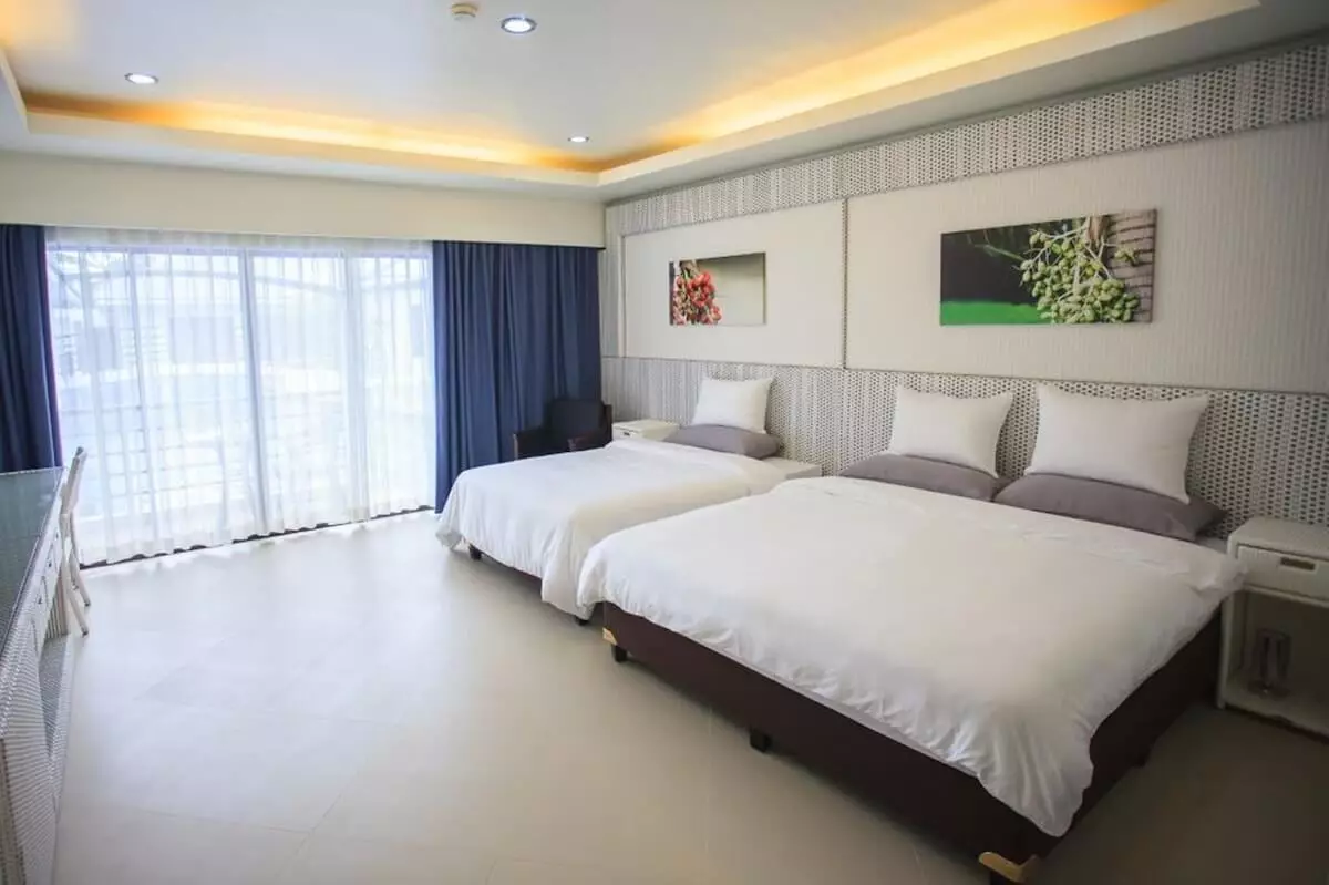 Open photo 16 of 21 — SACRIFICE SALE KOREAN HOTEL W/ POOL 24 ROOMS IN BANKAL, LAPU-LAPU
