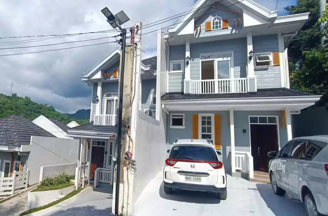 AMERICAN THEMED HOUSE & LOT FOR SALE – ESTELLE WOODS RESIDENCES - SPECIAL CORNER UNIT — House and Lot in Cebu City, Cebu, Philippines — Photo 5