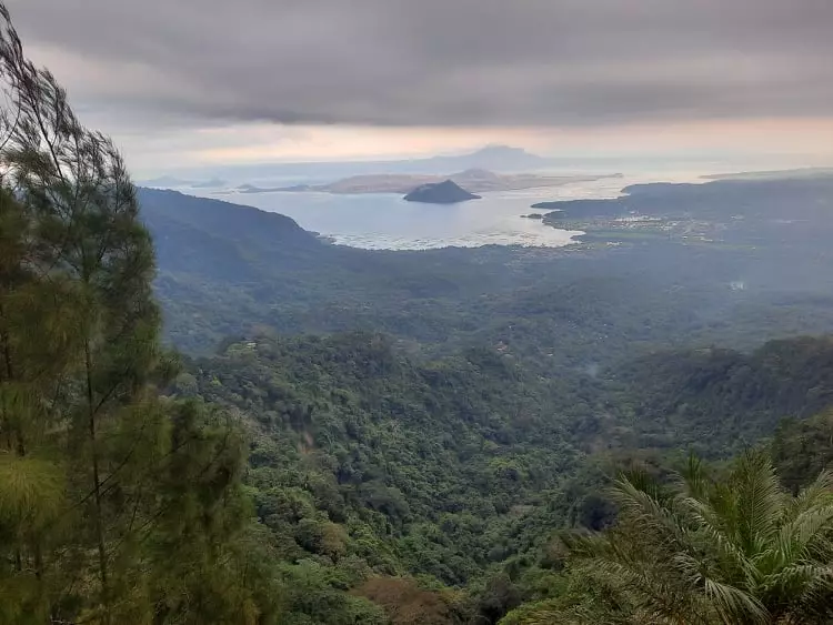 40has Superb Taal Lake Center view Lot - photo 5