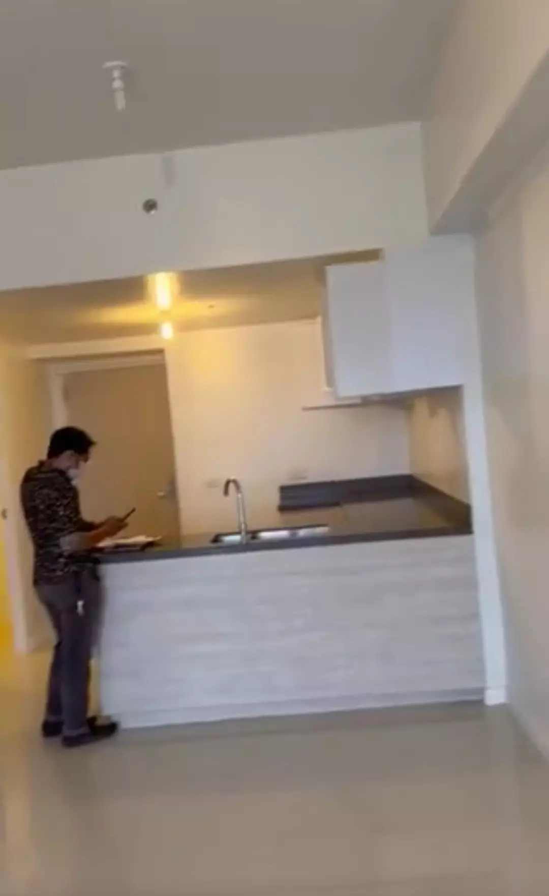 2 Bedroom Mandani Bay Tower 1 for Sale — 2 Bedrooms in F.E. Zuellig Avenue, Mandaue City, Philippines — Photo 3