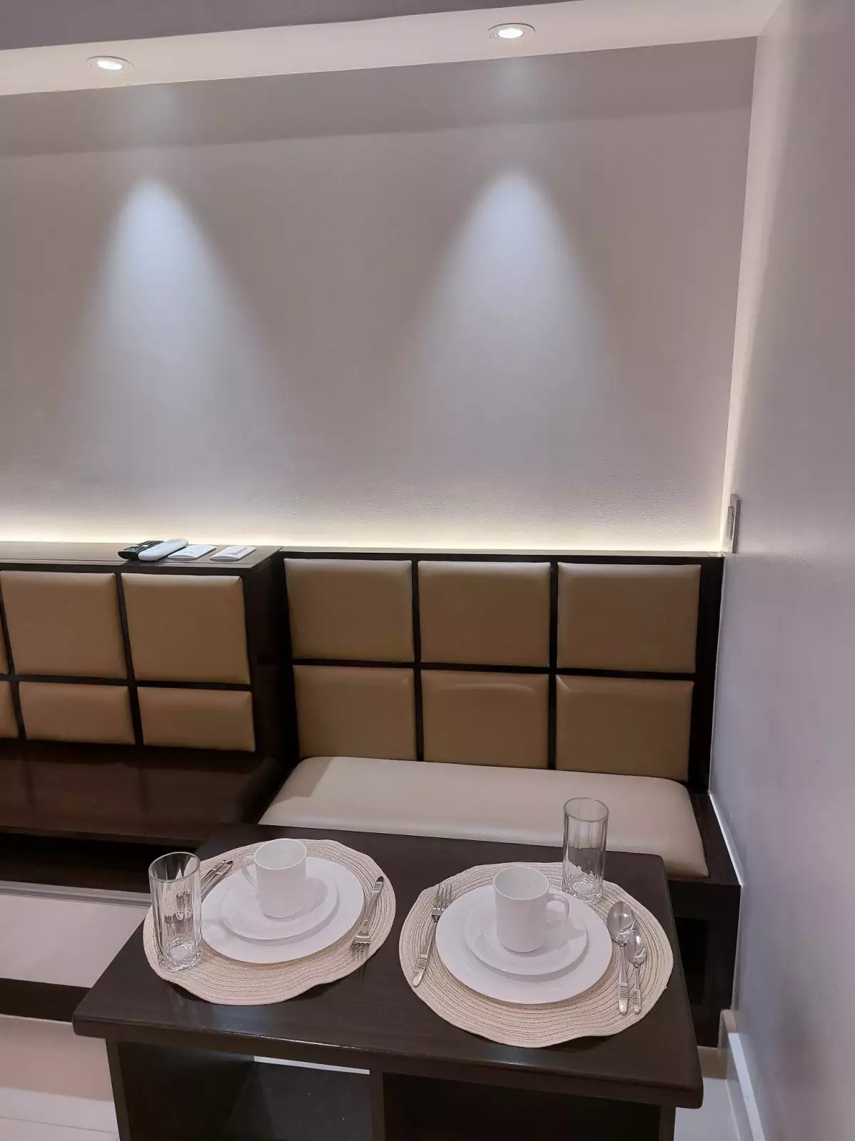 Open photo 15 of 16 — 38 PARK STUDIO UNIT FOR RENT