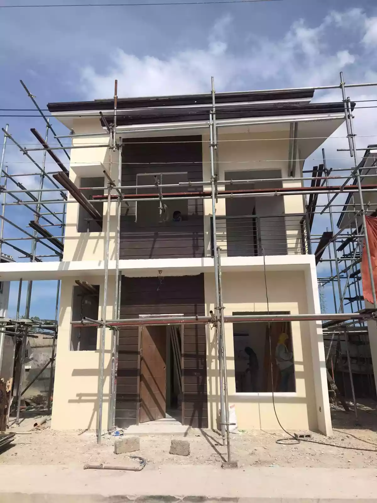 FOR ASSUME HOUSE & LOT IN SERENIS SOUTH MOHON TALISAY - photo 3