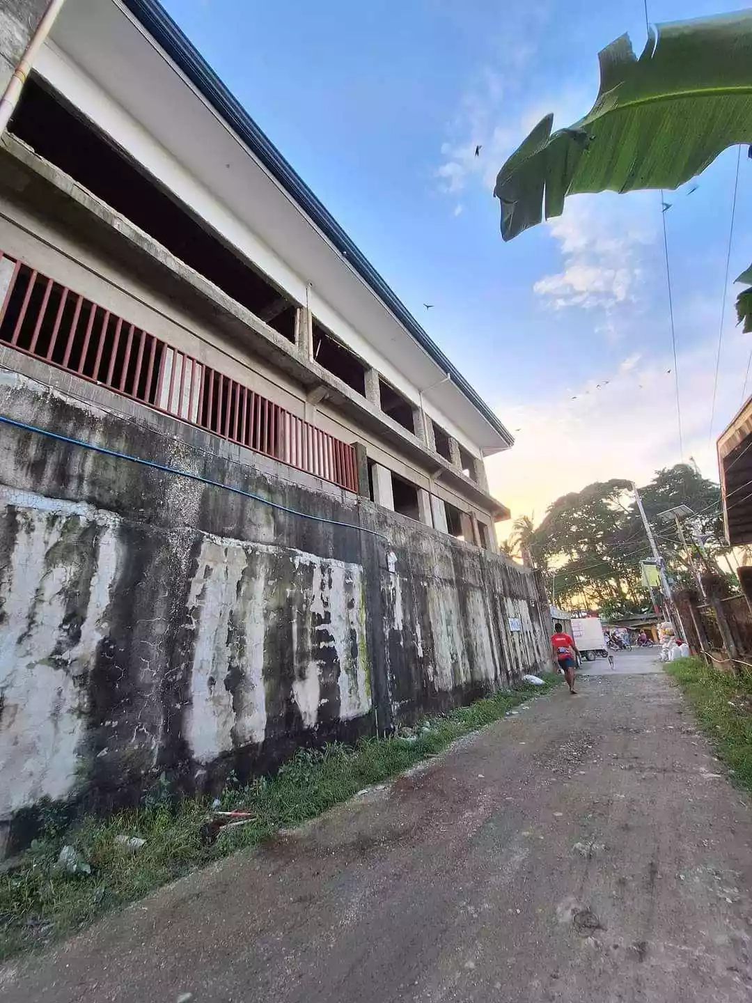 3 STOREY COMMERCIAL BUILDING FOR RENT - photo 7