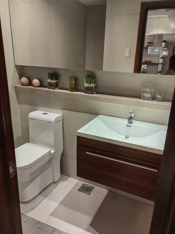 Rush For SALE 1 Bedroom Condominium Unit at Taft East Gate — 1 Bedroom in Pope John Paul II Avenue, Cebu City, Central Visayas — Photo 7