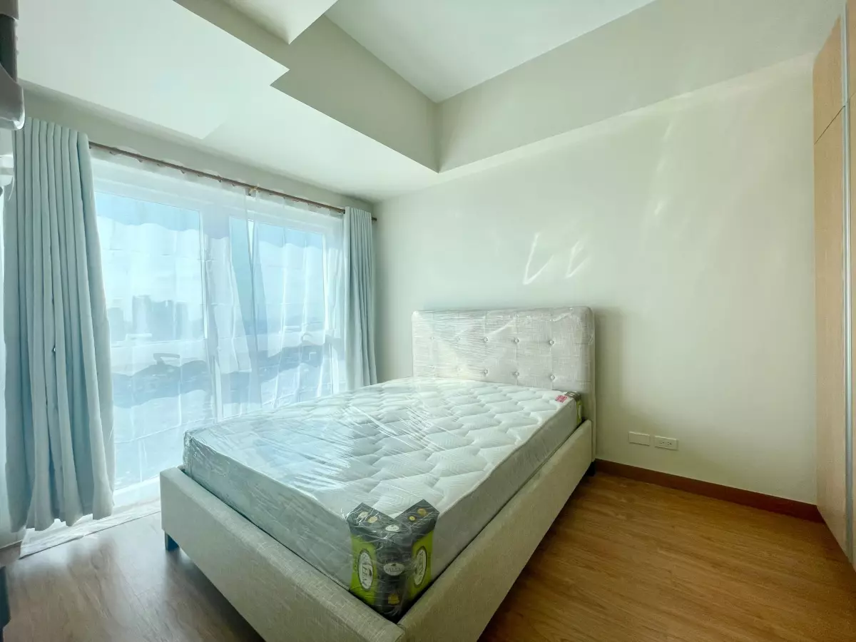 BRAND NEW 1BR UNIT WITH BALCONY FOR RENT at MADISON PARK WEST BGC   - photo 2