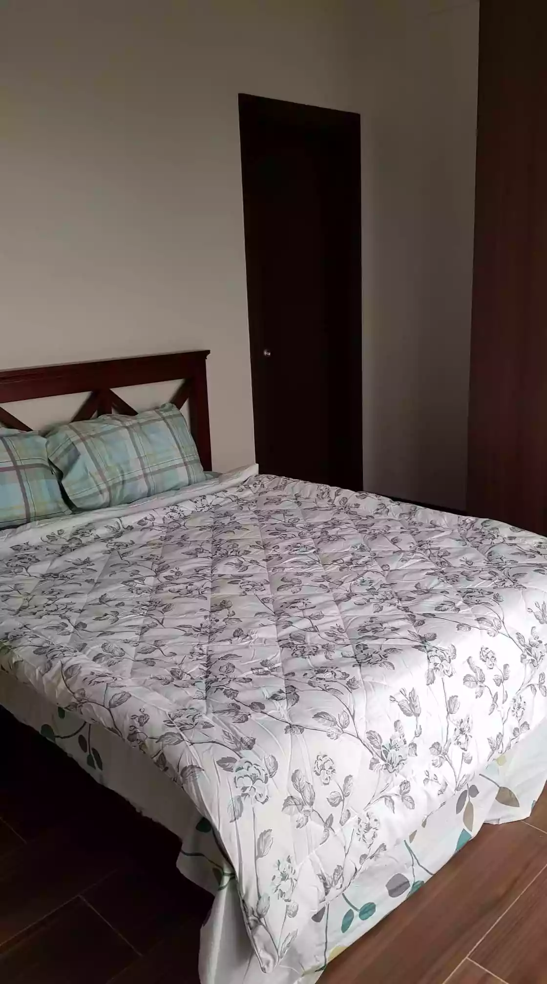 Open photo 18 of 20 — 3 Bedroom Unit in Padgett Place