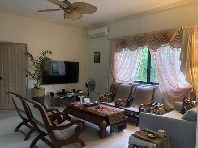 HOUSE AND LOT FOR SALE in UPSCALE SUBDIVISION  -  UNIQUE OPPORTUNITY! - photo 3