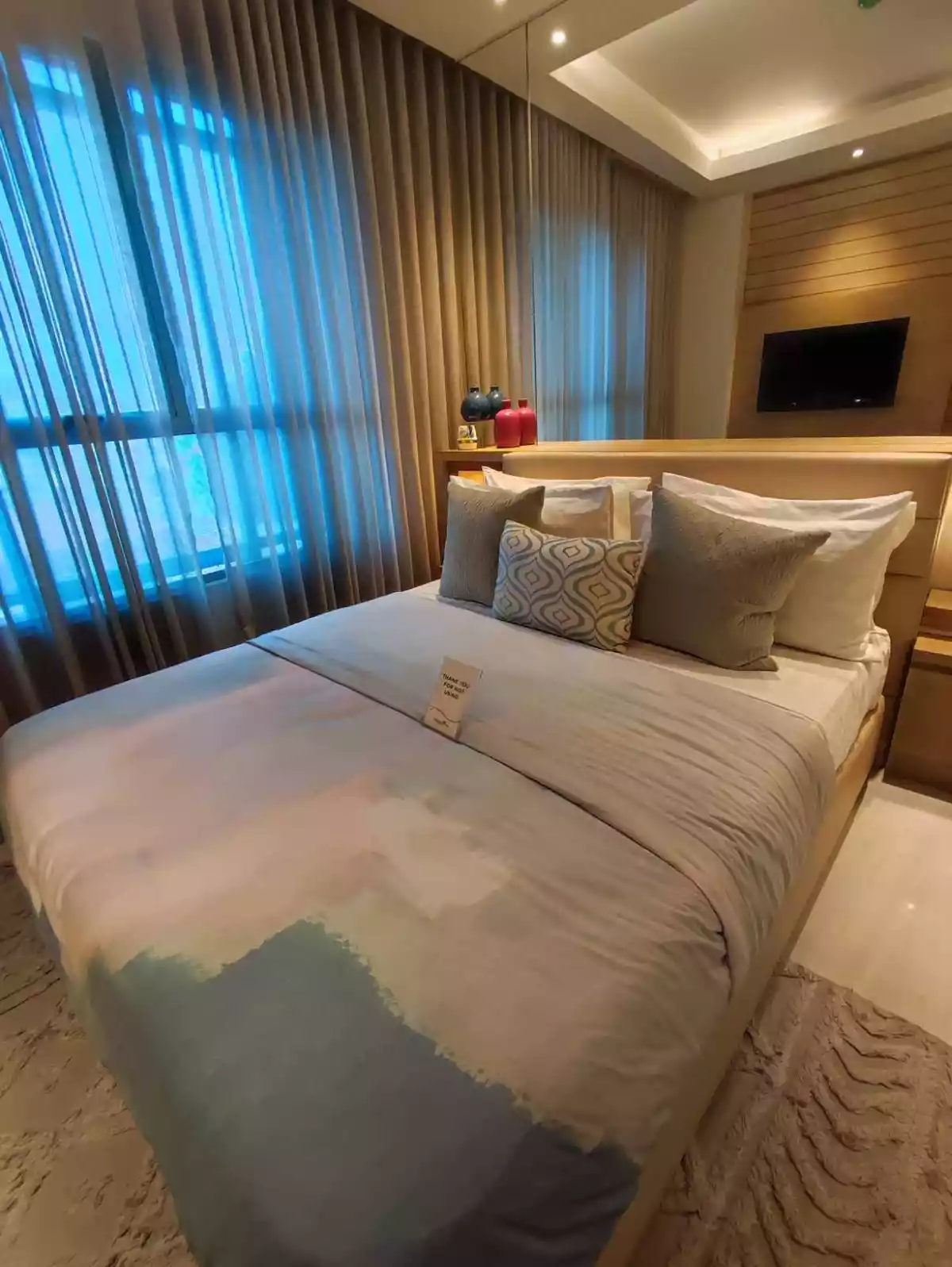 FOR ASSUME!! ONE PARAGON STUDIO UNIT! - photo 5