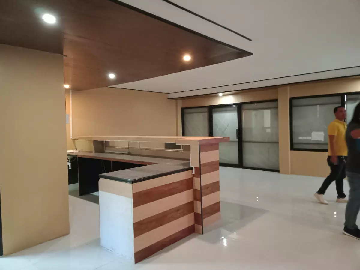 Bacolod Commercial Space for Rent along Lacson St. — Office in Lacson Street, Bacolod, Negros Occidental — Photo 3