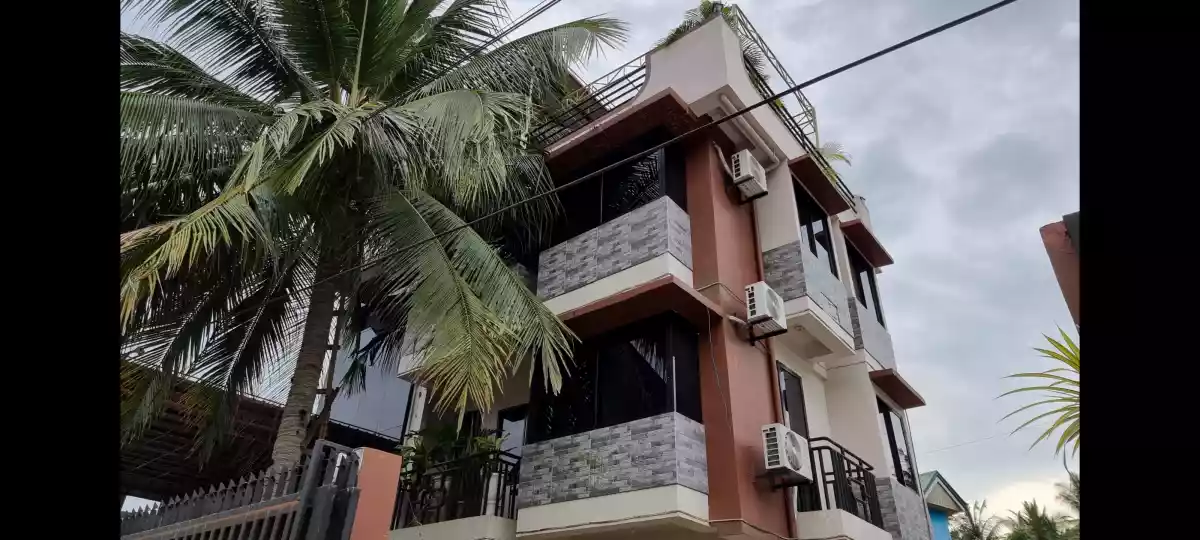 3 Storey 6 Bedrooms 3 Bathrooms House  - photo 5