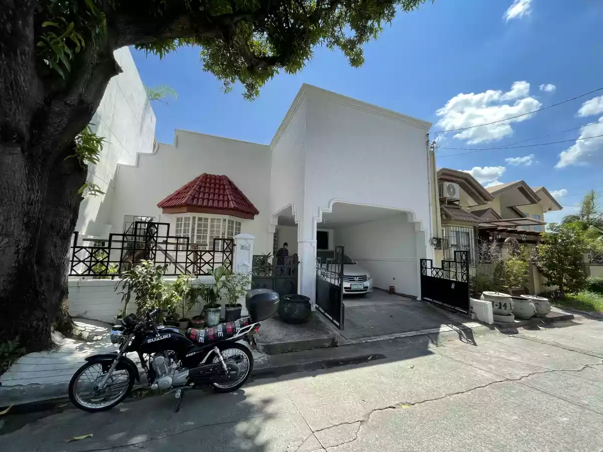 House and Lot For Sale at BF Resort Las Pinas  - photo 3