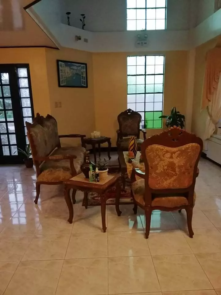RUSH SALE TAGAYTAY HOUSE & LOT in IRUHIN WEST  - photo 3