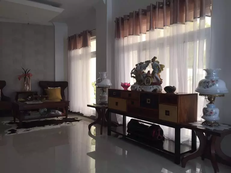 3 Storey House and lot In Newtown Estate Pardo Cebu — House and Lot in Cebu, Philippines — Photo 5