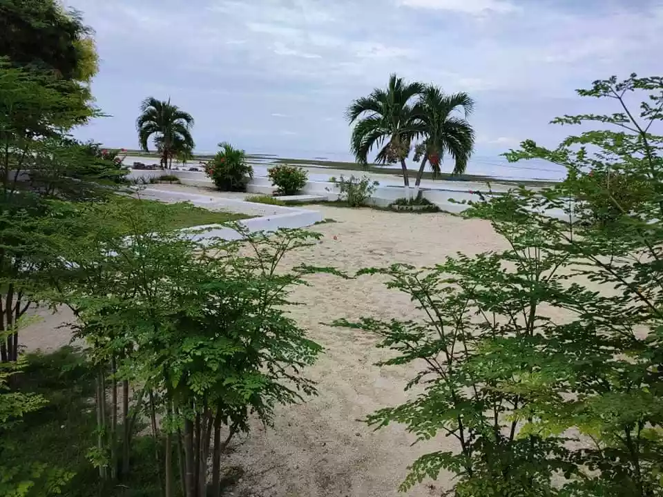 Beach House for Rent in Oslob — Beach House / Resort in Cebu, Philippines — Photo 4