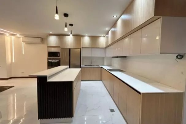 MULTI LEVEL HOUSE WITH SWIMMING POOL FOR SALE  - photo 3