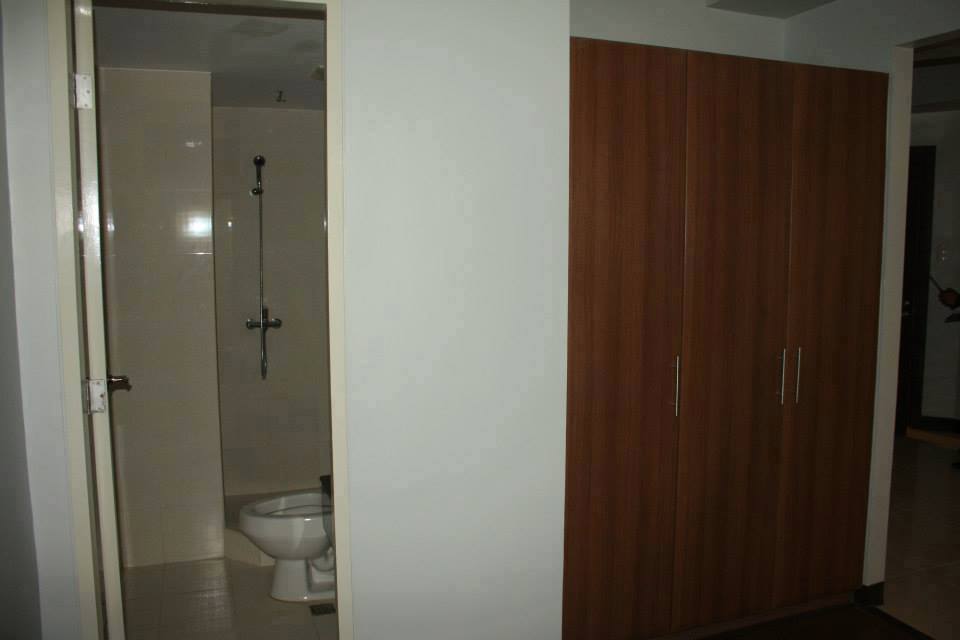 One Bedroom Condo Unit for Sale at Sarasota Residential Resort, Newport City, Pasay City  - photo 4