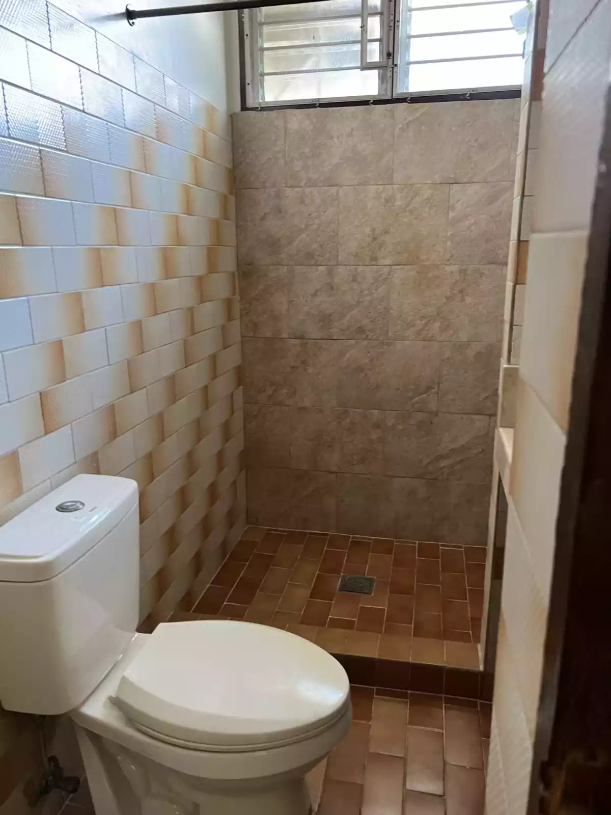 Open photo 11 of 19 — House for sale in Cebu City