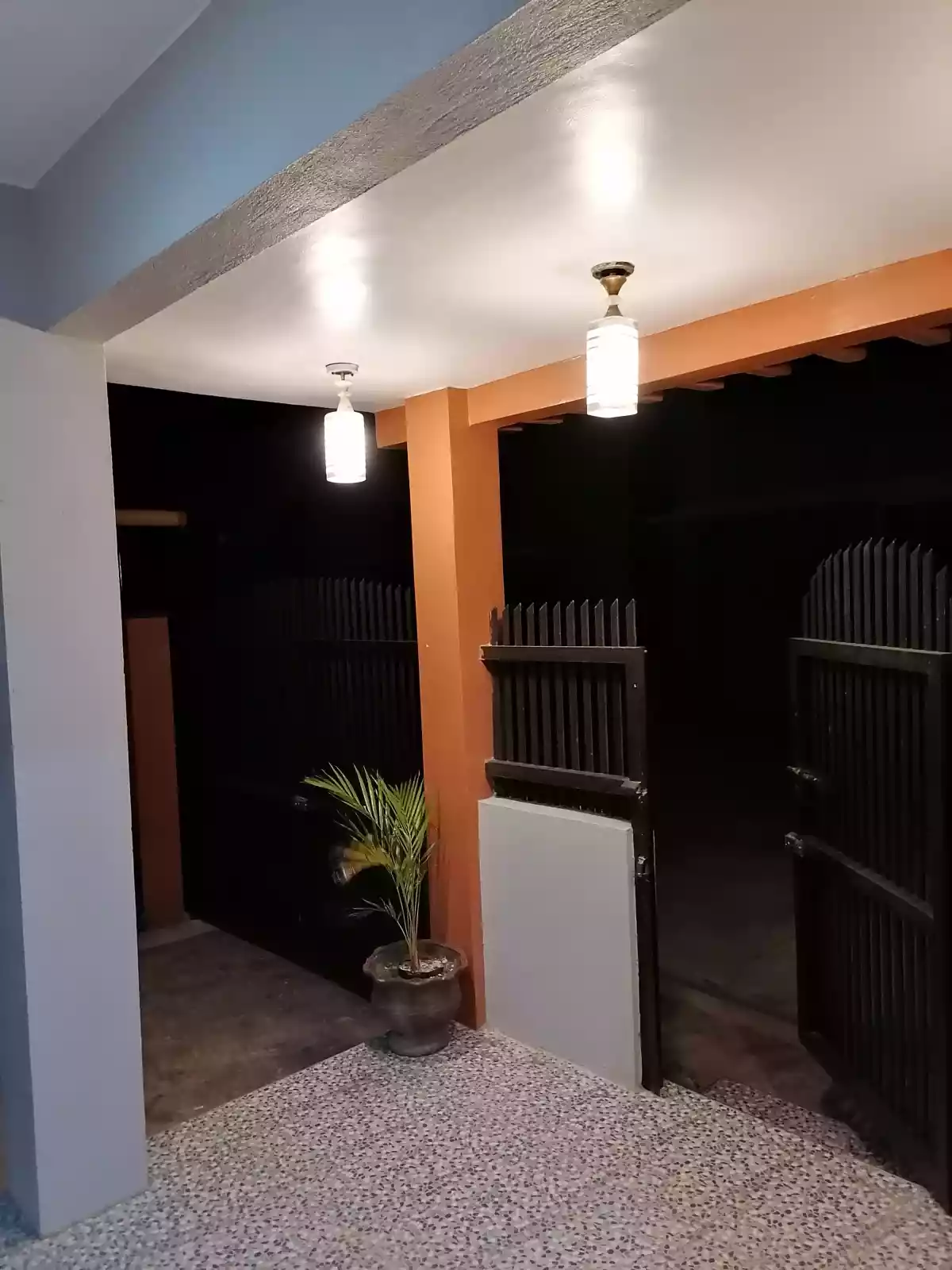 Fully Improved 2 Bedroom Bungalow Unit in South Valley Subdivision  - photo 2