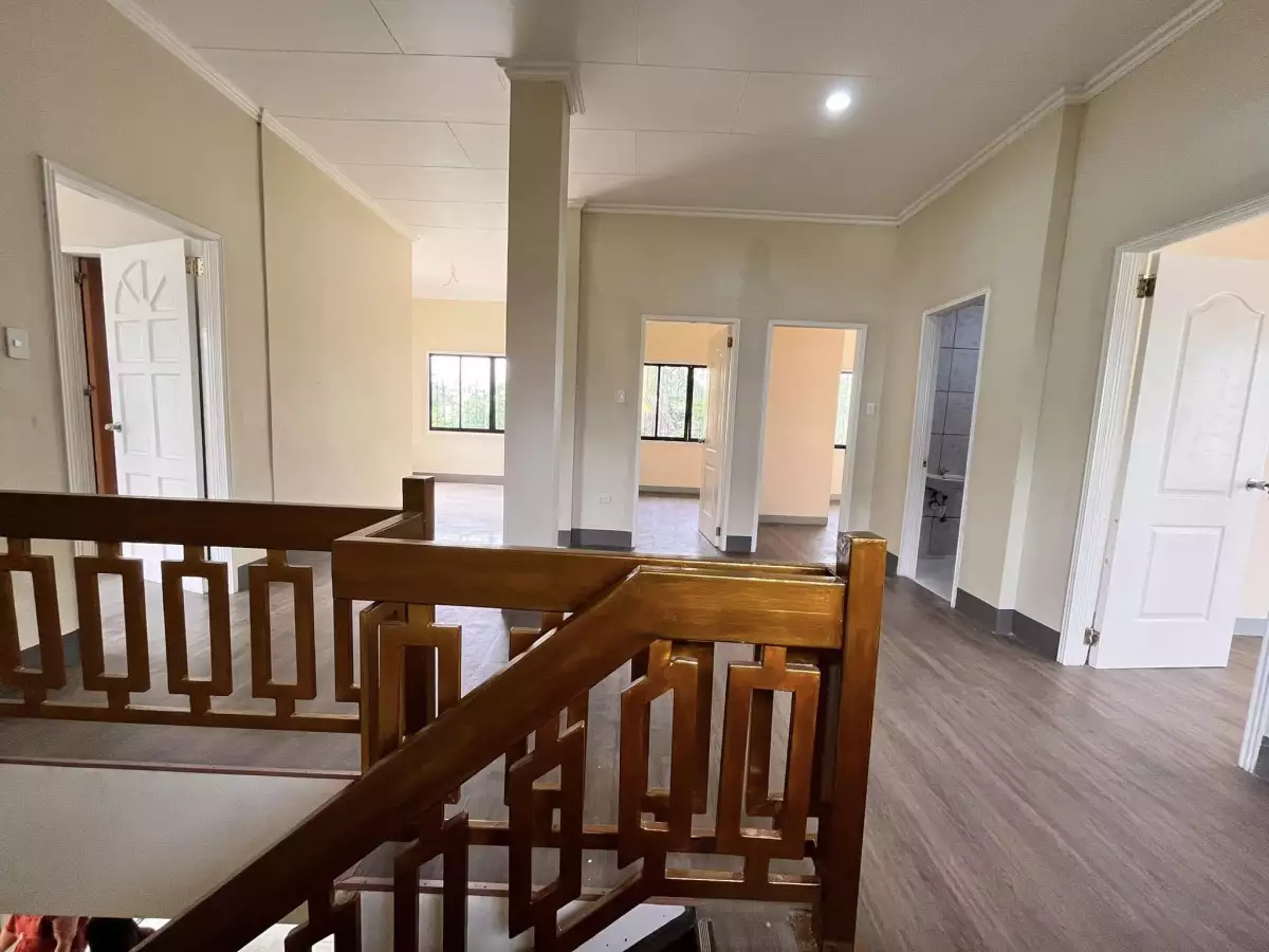 6 BEDROOM HOUSE AND LOT IN MANDAUE CITY, CEBU — House and Lot in Mandaue City, Cebu, Philippines — Photo 6