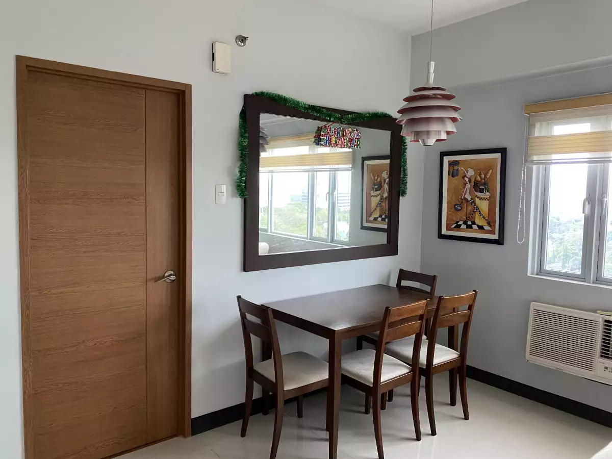 *A HOMEY 1 - BEDROOM UNIT with a GREAT VIEW - photo 5