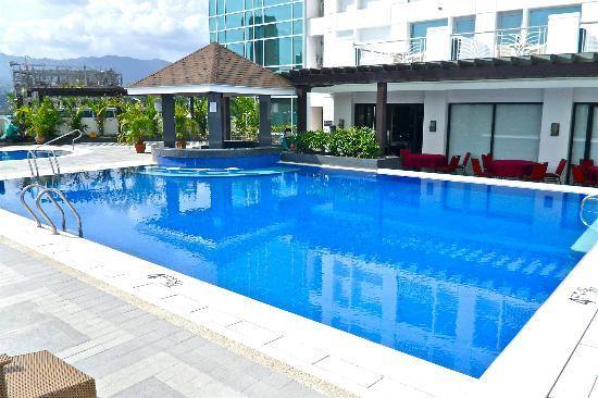 Grand Cenia — 2 Bedrooms in Cebu City (accross Cebu Business Park), Luz, Cebu City — Photo 4