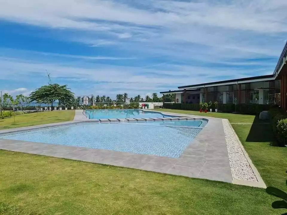 For Assume TH A Mid Unit in Casamira South Langtad Naga.Cebu - photo 3